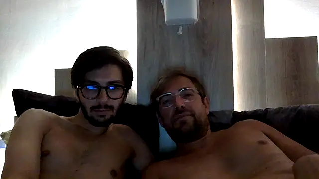 DoubleA2111 online show from May 2026 09:14:02 PM