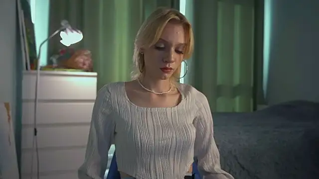 GildaThurgood online show from April 2026 04:06:01 AM