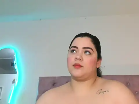 laurenlaine online show from April 2026 02:43:02 PM