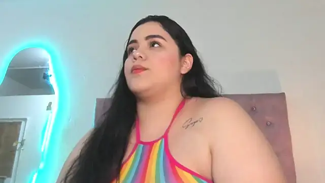 laurenlaine online show from May 2026 12:17:02 AM