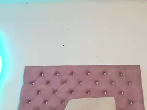 laurenlaine online show from April 2026 04:10:02 PM