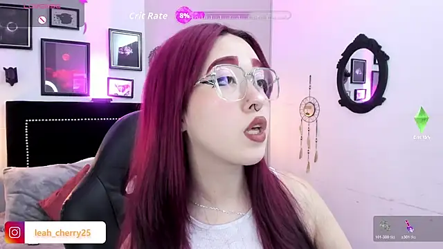 Snapshot of Leah_cherry chatting on July 2026 09:11:02 PM Leah cherry online show from July 2026 09:11:02 PM