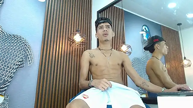 Skinny cute Alyer online show from April 2026 02:27:02 AM