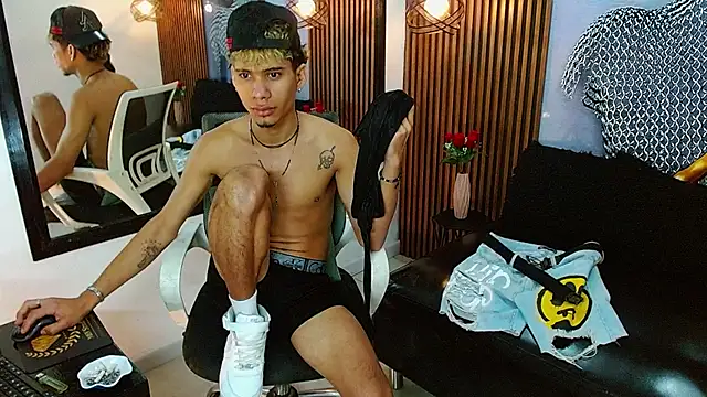 Snapshot of Skinny_cute_Alyer chatting on June 2026 05:12:01 AM Skinny cute Alyer online show from June 2026 05:12:01 AM