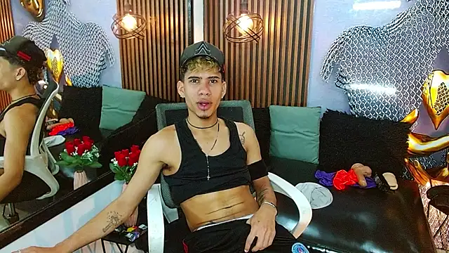 Snapshot of Skinny_cute_Alyer chatting on June 2026 02:24:02 AM Skinny cute Alyer online show from June 2026 02:24:02 AM
