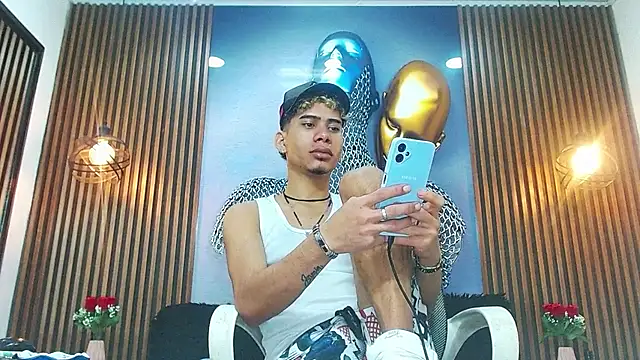 Snapshot of Skinny_cute_Alyer chatting on June 2026 02:17:01 AM Skinny cute Alyer online show from June 2026 02:17:01 AM