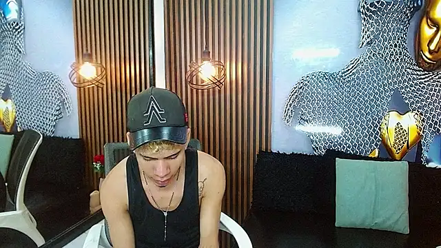 Snapshot of Skinny_cute_Alyer chatting on June 2026 02:27:01 AM Skinny cute Alyer online show from June 2026 02:27:01 AM