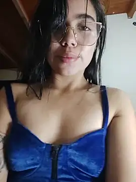 Iam eli09 online show from April 2026 09:17:01 PM