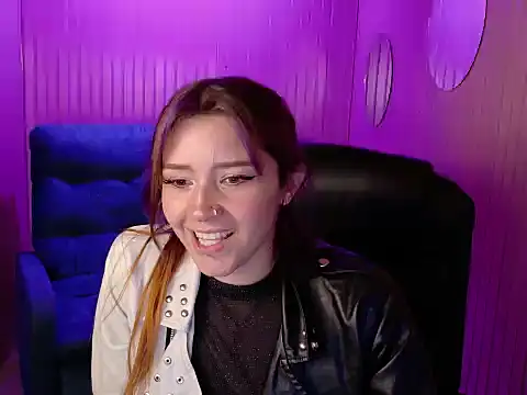 Snapshot of Emily_Cherry_ chatting on May 2026 06:38:02 PM Emily Cherry online show from May 2026 06:38:02 PM