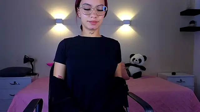 Snapshot of _MaryAnn chatting on April 2026 12:35:02 PM MaryAnn online show from April 2026 12:35:02 PM