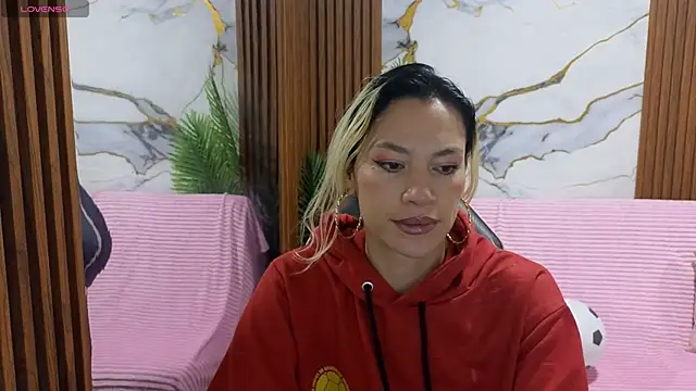 Snapshot of alonddra_tay chatting on June 2026 11:32:02 AM alonddra tay online show from June 2026 11:32:02 AM