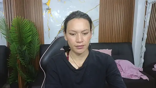 Snapshot of alonddra_tay chatting on June 2026 11:33:02 AM alonddra tay online show from June 2026 11:33:02 AM