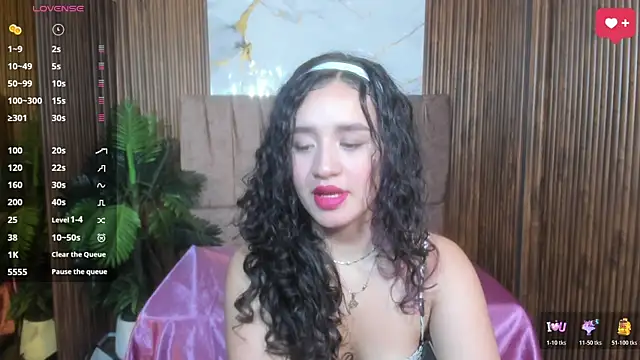 Ellis tay online show from April 2026 07:18:01 PM