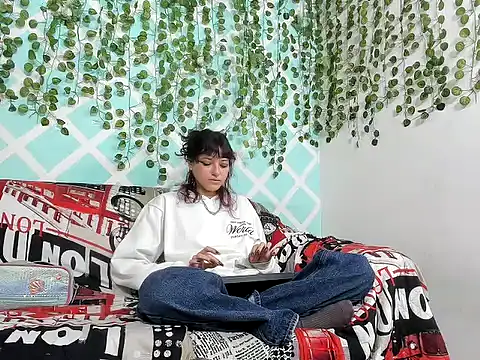 Selene 333 hot online show from April 2026 07:03:01 PM