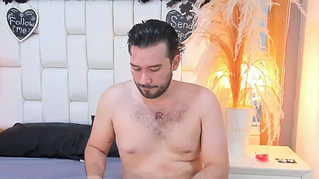 Snapshot of AdrianSith chatting on April 2026 11:34:02 PM AdrianSith online show from April 2026 11:34:02 PM