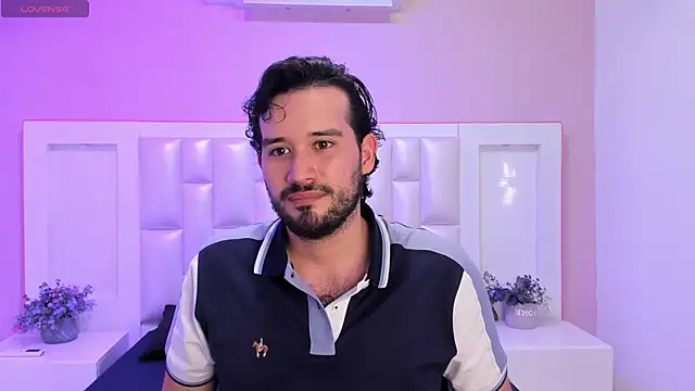 Snapshot of AdrianSith chatting on April 2026 12:22:02 AM AdrianSith online show from April 2026 12:22:02 AM