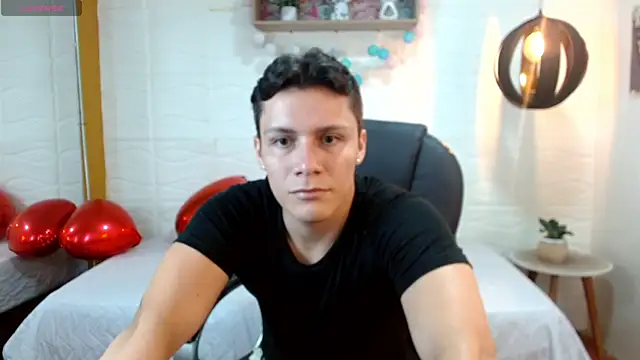 Zayn clausen online show from April 2026 05:06:02 PM