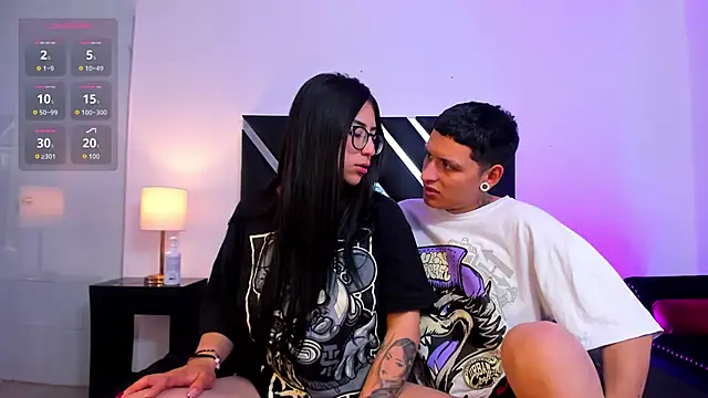 Snapshot of TomAndGia chatting on April 2026 11:55:02 AM TomAndGia online show from April 2026 11:55:02 AM