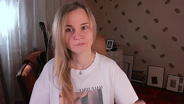 MiaSparkes online show from June 2026 11:11:02 AM