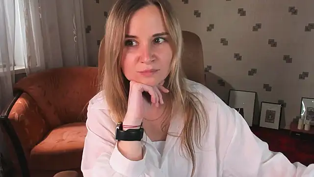 MiaSparkes online show from July 2026 12:23:01 PM