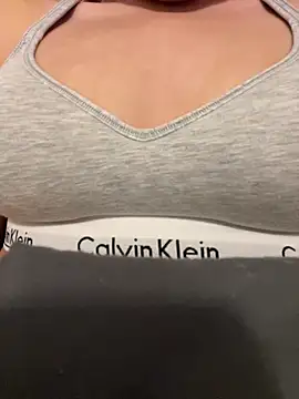 zoey166 online show from April 2026 05:28:02 PM