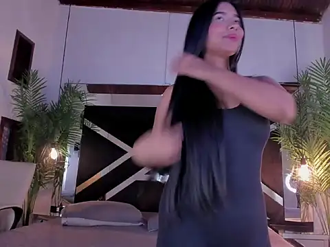 sophi star online show from April 2026 06:12:01 PM