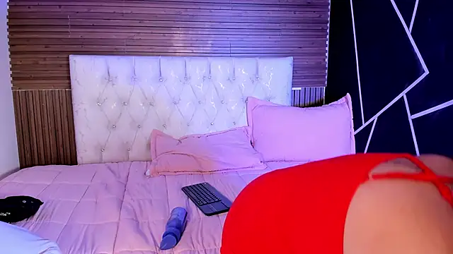 Andrewandlizzy online show from April 2026 04:27:02 AM