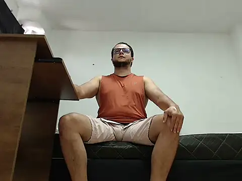 Masterboy00 online show from April 2026 02:43:02 PM