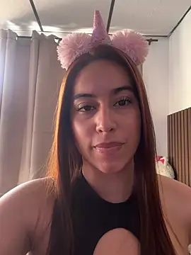 Aitana Lux online show from May 2026 08:18:02 PM
