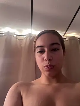 Aitana Lux online show from April 2026 07:08:02 PM