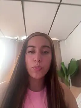 Aitana Lux online show from April 2026 07:07:02 PM