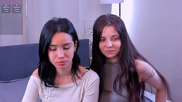 ReynaGrinvalsky online show from April 2026 07:57:01 AM