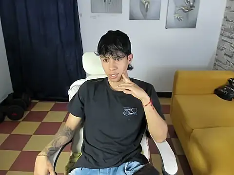 Snapshot of orrduz06 chatting on April 2026 01:24:02 AM orrduz06 online show from April 2026 01:24:02 AM