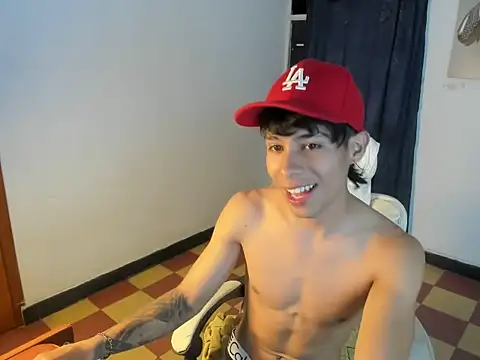 Snapshot of orrduz06 chatting on April 2026 02:04:01 AM orrduz06 online show from April 2026 02:04:01 AM