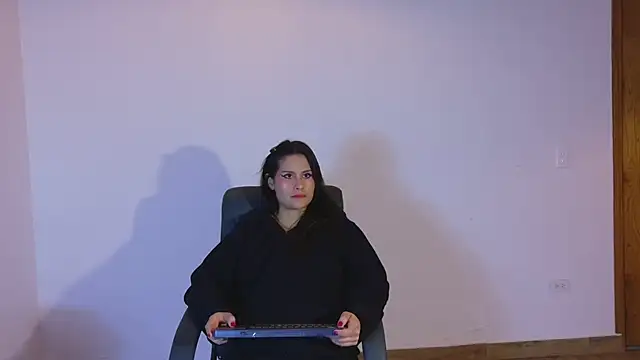 Snapshot of alanis_22 chatting on July 2026 07:14:02 AM alanis 22 online show from July 2026 07:14:02 AM