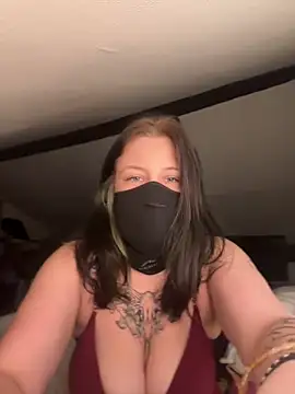 groslolo67 online show from April 2026 06:53:02 PM