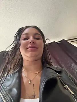 Snapshot of Lucyfer-fire chatting on May 2026 11:20:01 AM Lucyfer-fire online show from May 2026 11:20:01 AM