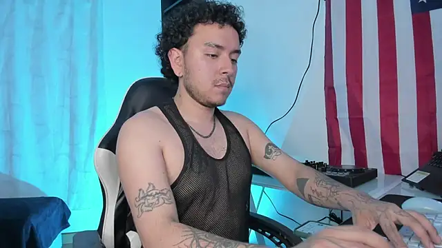 alexmontesco online show from April 2026 11:00:02 PM