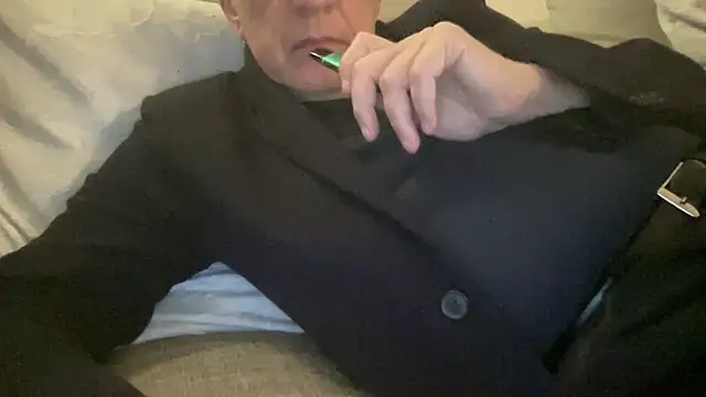 Snapshot of carucecc chatting on April 2026 06:33:01 PM carucecc online show from April 2026 06:33:01 PM