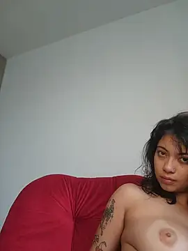 Snapshot of NefertitiXO chatting on May 2026 10:24:01 PM NefertitiXO online show from May 2026 10:24:01 PM