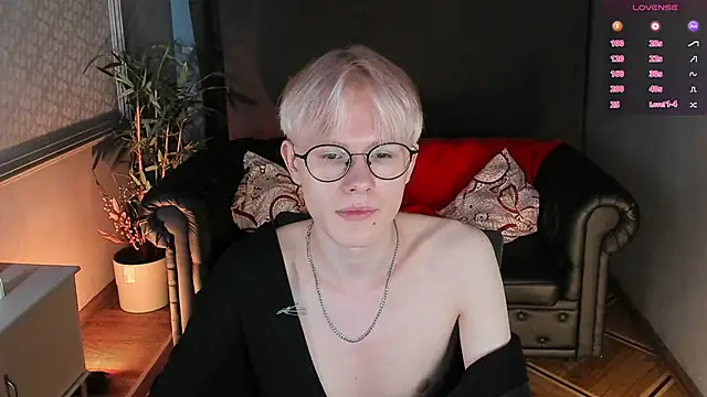 Snapshot of Liam_Blair chatting on June 2026 05:39:01 AM Liam Blair online show from June 2026 05:39:01 AM