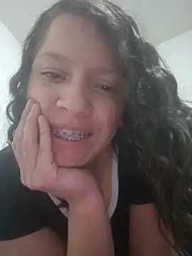 angelplu online show from April 2026 10:36:02 PM