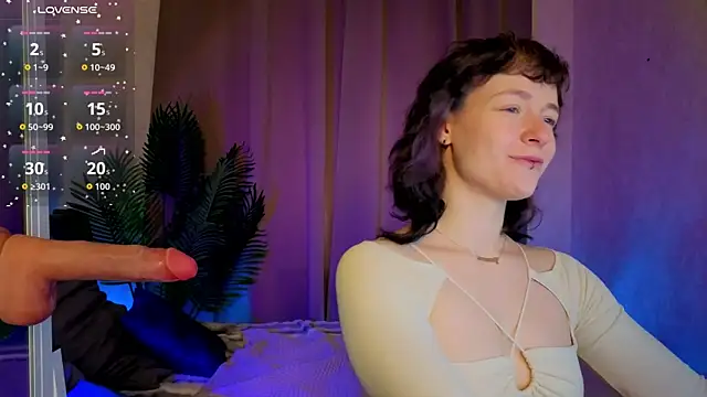 Ricki Bloom online show from May 2026 09:25:01 AM