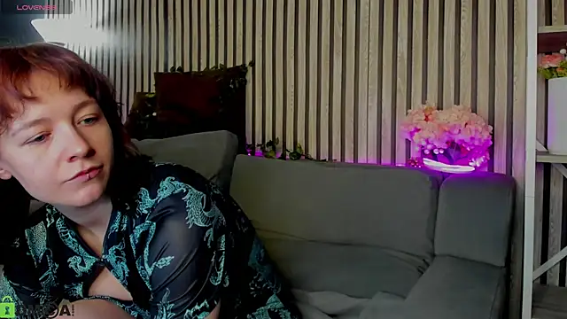 Snapshot of Ricki_Bloom chatting on April 2026 09:21:02 AM Ricki Bloom online show from April 2026 09:21:02 AM