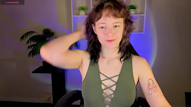 Ricki Bloom online show from May 2026 01:09:01 AM