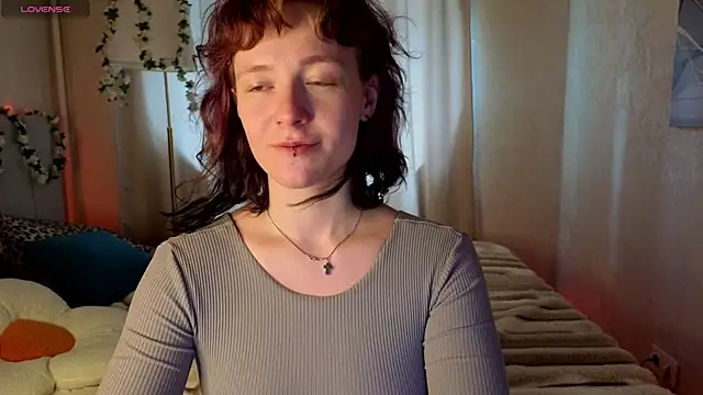 Ricki Bloom online show from May 2026 09:21:02 AM
