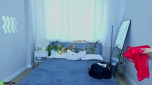 Mary Holland online show from June 2026 01:21:01 AM