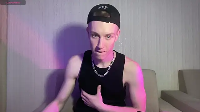 Travis Gracile online show from April 2026 09:16:01 AM