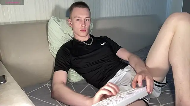 Snapshot of Travis_Gracile chatting on July 2026 10:21:01 AM Travis Gracile online show from July 2026 10:21:01 AM