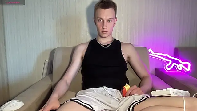 Snapshot of Travis_Gracile chatting on June 2026 09:07:02 AM Travis Gracile online show from June 2026 09:07:02 AM